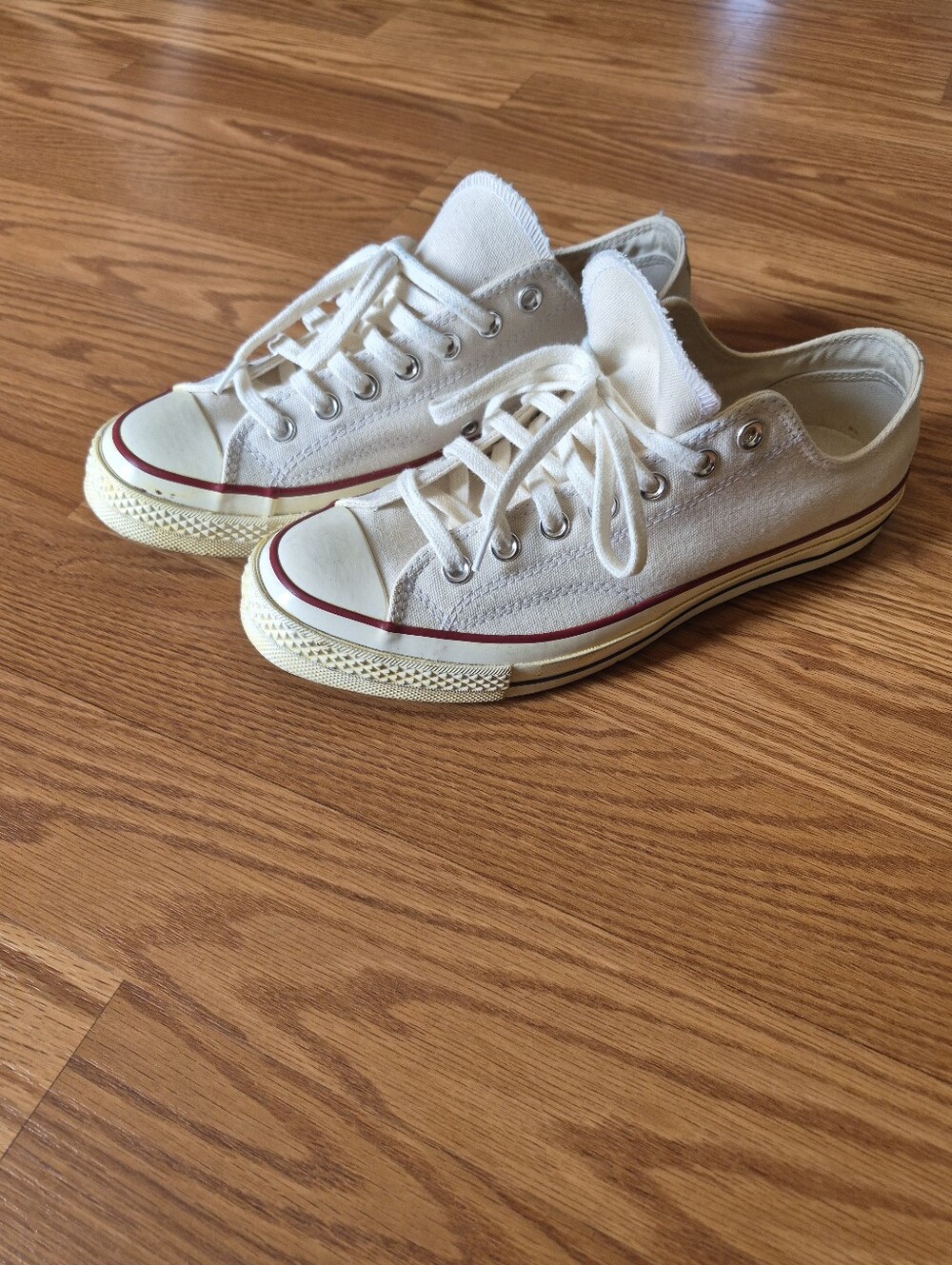 Mens Converse Chuck Taylor Canvas Low-Top Sneakers